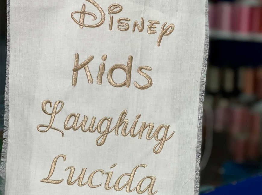 Manta Cocole, con nombre bordado. Extra suave y cálida, reversible. - Image 2